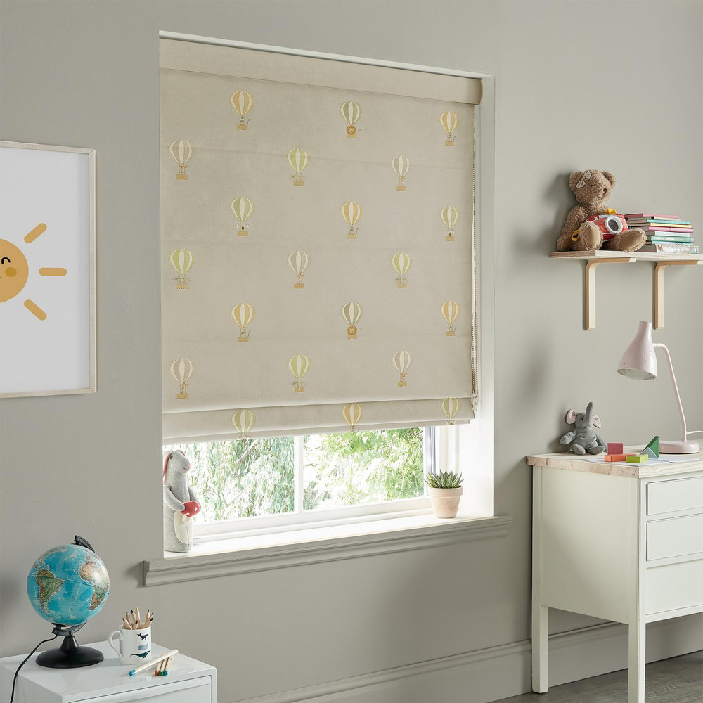 Bears & Balloons Sand Roman Blind by Sophie Allport - 131172rom_ROOMSET_02.jpg