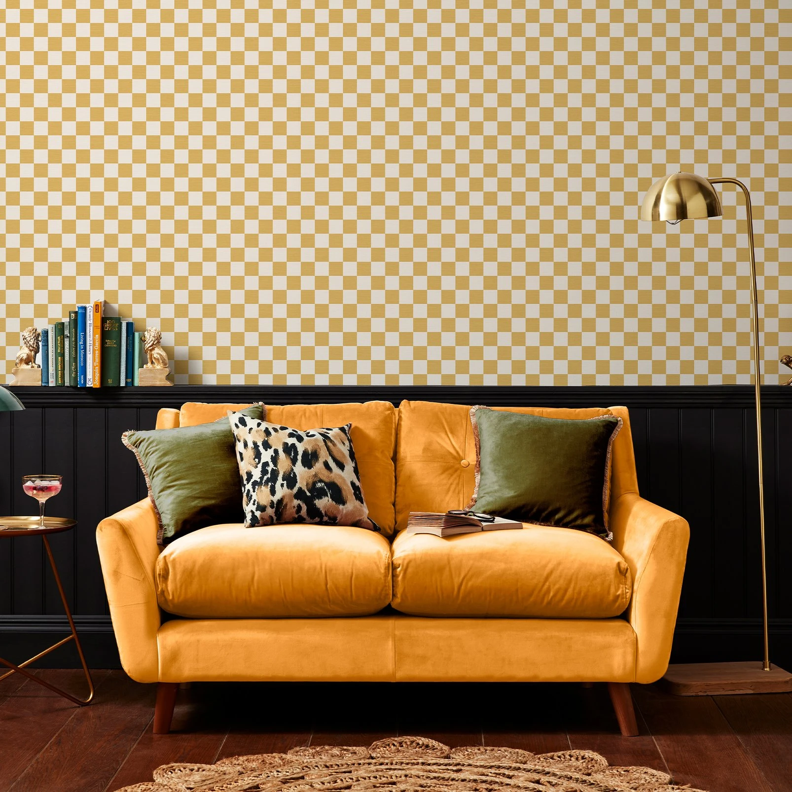 Check Me Out Honey Wallpaper - 122370_ROOMSET_01.jpg