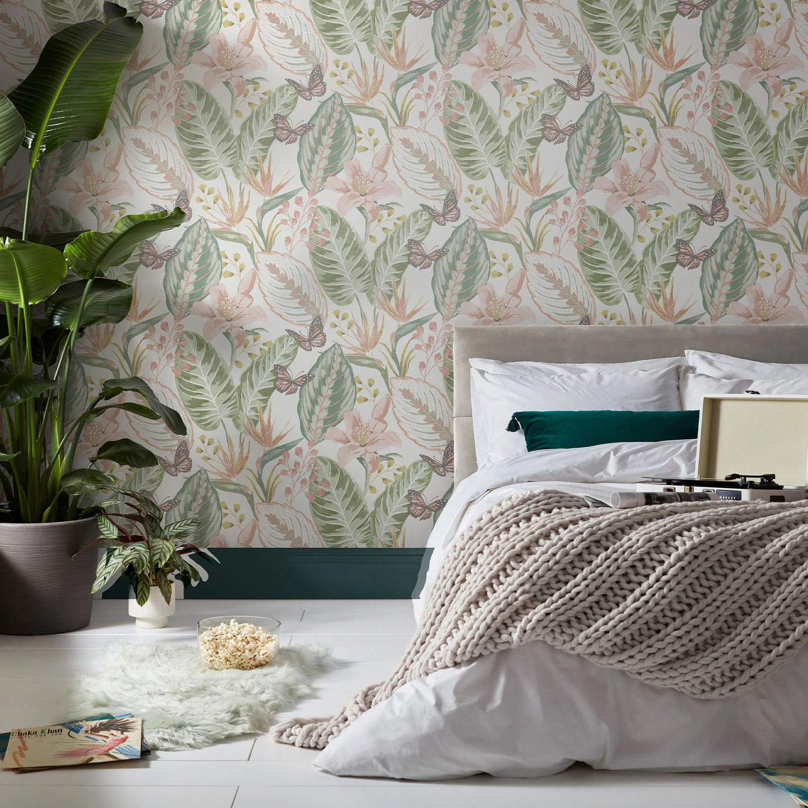 Eden Pastels Wallpaper - 122358_ROOMSET_01.jpg