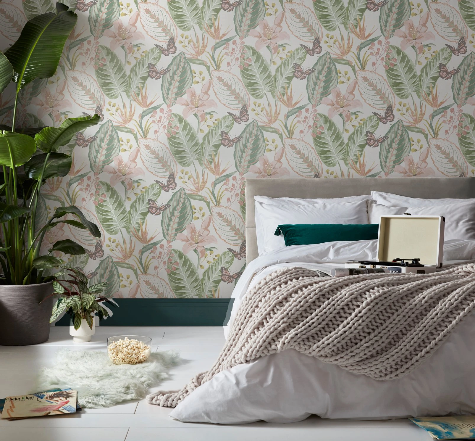 Eden Pastels Wallpaper - 122358_ROOMSET_02.jpg