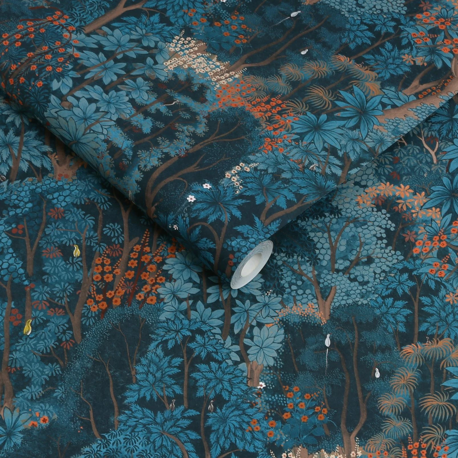 New Eden Midnight Wallpaper - 121470_ROLLSHOT_01.jpg