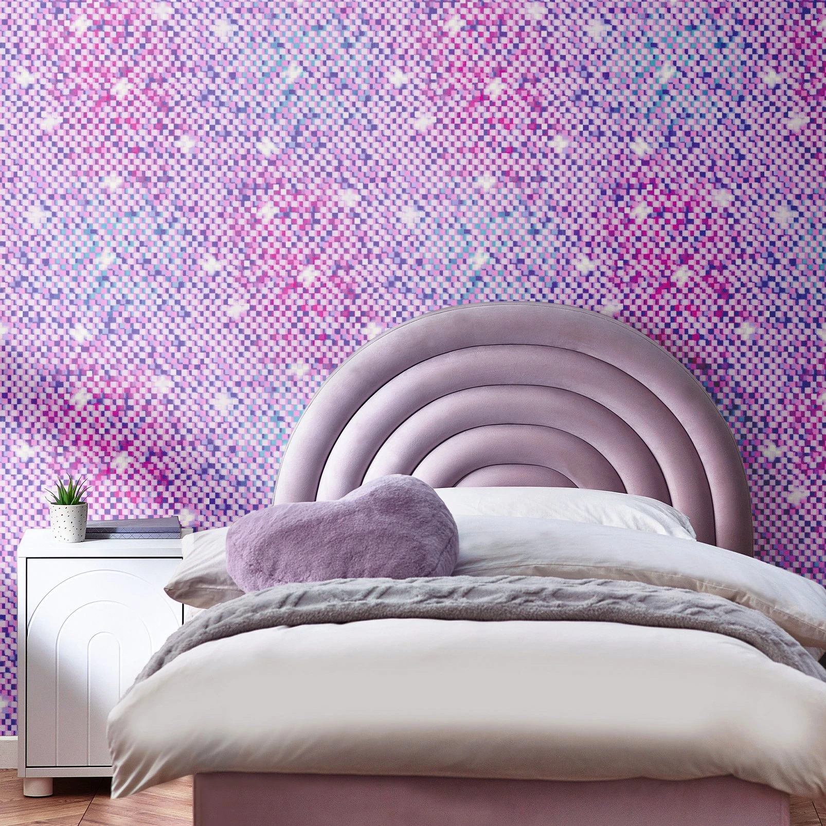 Glitches Purple Wallpaper - 122884_ROOMSET_GLITCH_02.jpg