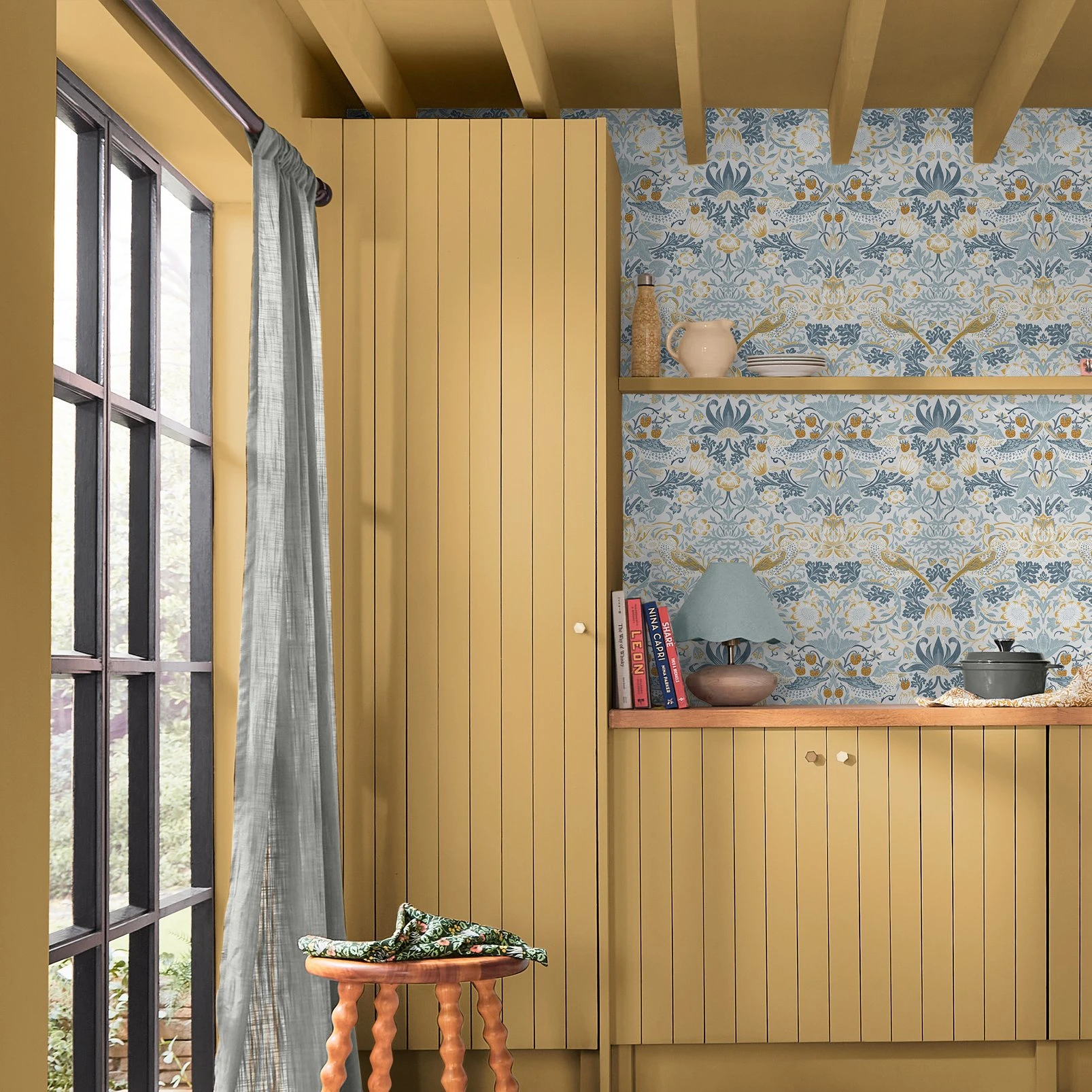 William Morris At Home Lawn Daisy Paint - 124283_ROOMSET_LAWN DAISY_01.jpg