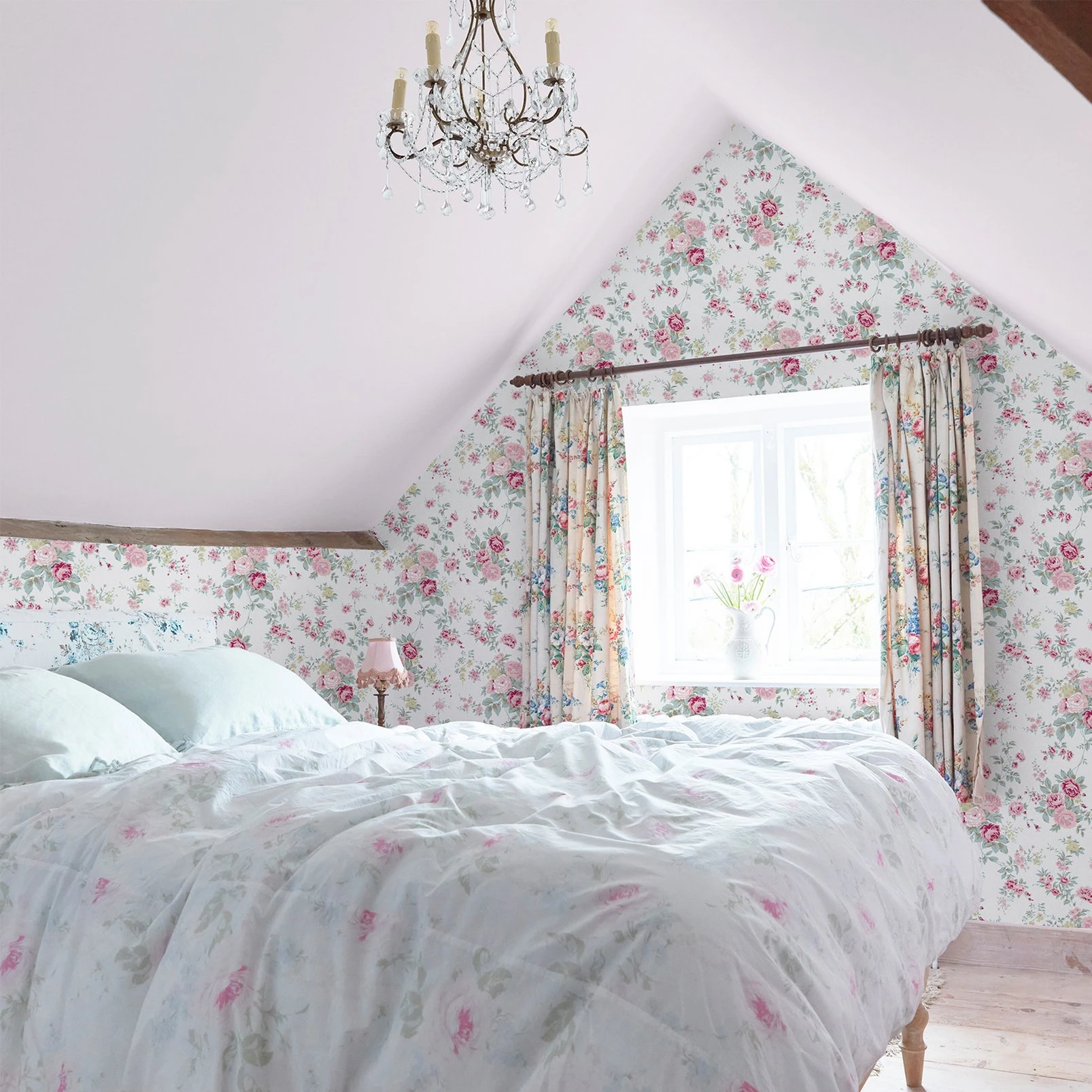 Wild Flower Off White Wallpaper - 125130_ROOMSET_WILD FLOWER OFF WHITE_01.jpg