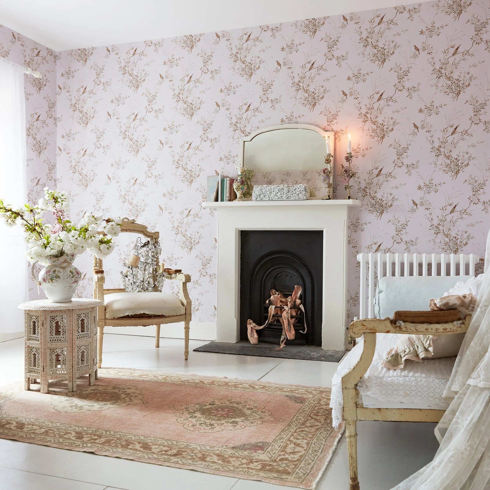 Bird Chinoiserie Pink and Gold Wallpaper - 125122_ROOMSET_BIRD CHINOISERIE PINK GOLD_01.jpg