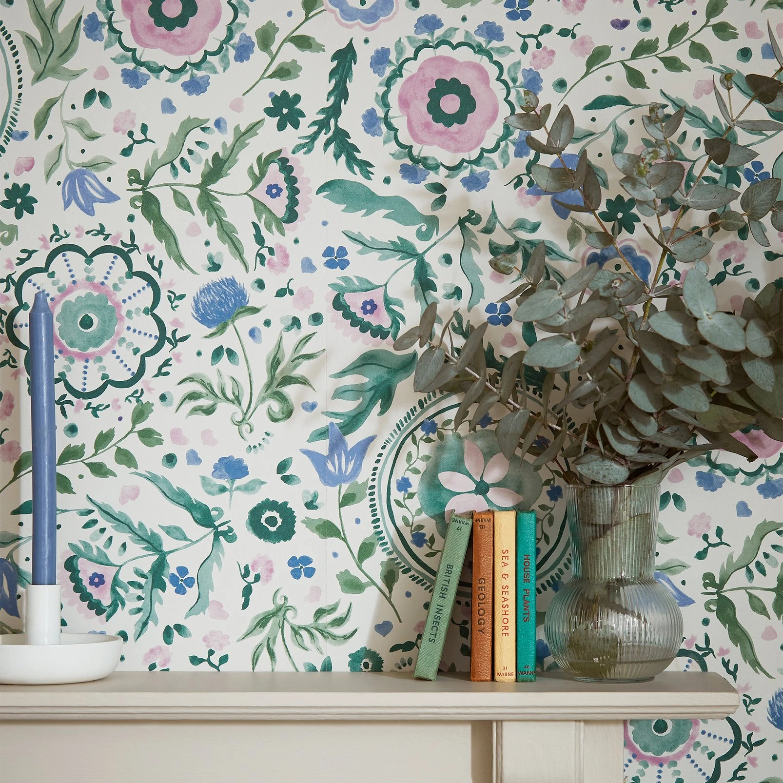 Joules Festival Flowers Cream Wallpaper - 128959_ROOMSET_FESTIVAL FLOWERS PRINT CREAM MULTI_01.jpg