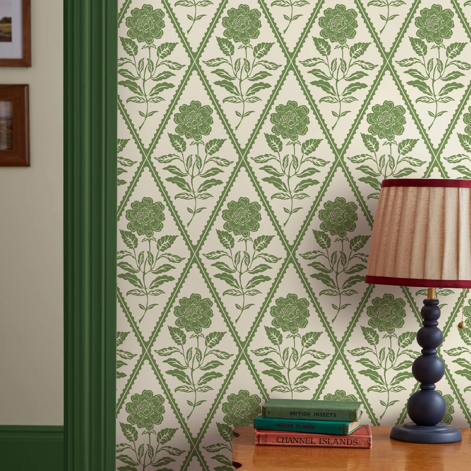 Joules Juliette Floral Cream & Green Wallpaper - 128911_ROOMSET_JULIETTE FLORAL PRINT CREAM & GREEN_01.jpg