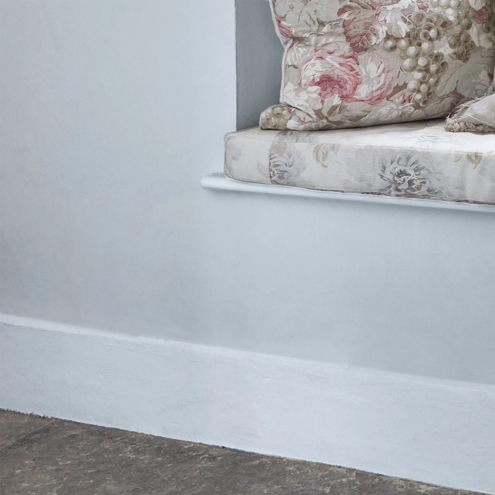 Shabby Serenity Paint - 128863_DETAIL_SHABBY SERENITY_01.jpg