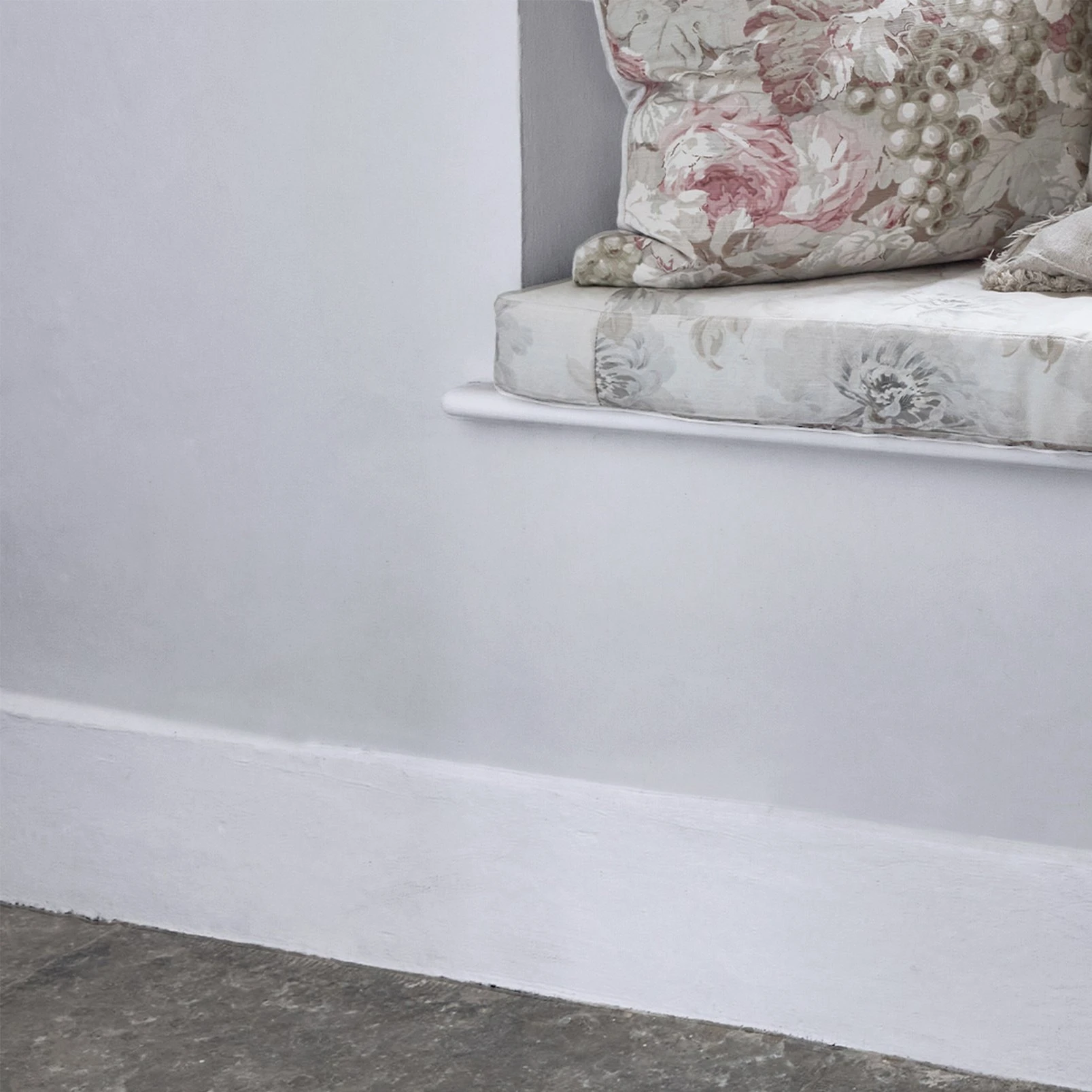 Shabby Gray Paint - 128862_DETAIL_SHABBY GRAY_01.jpg