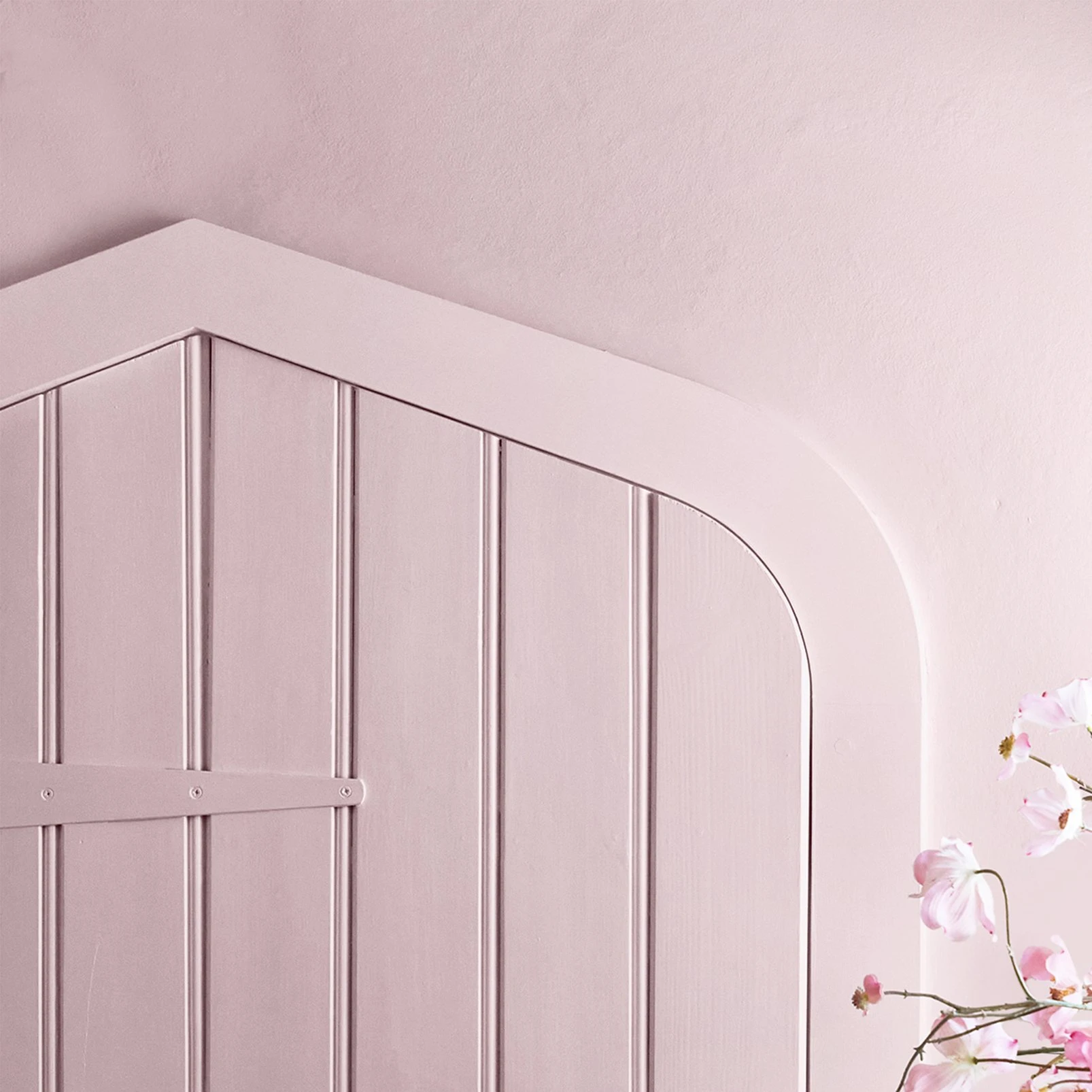Shabby Berry Velvet Paint - 128853_DETAIL_SHABBY BERRY VELVET_03.jpg