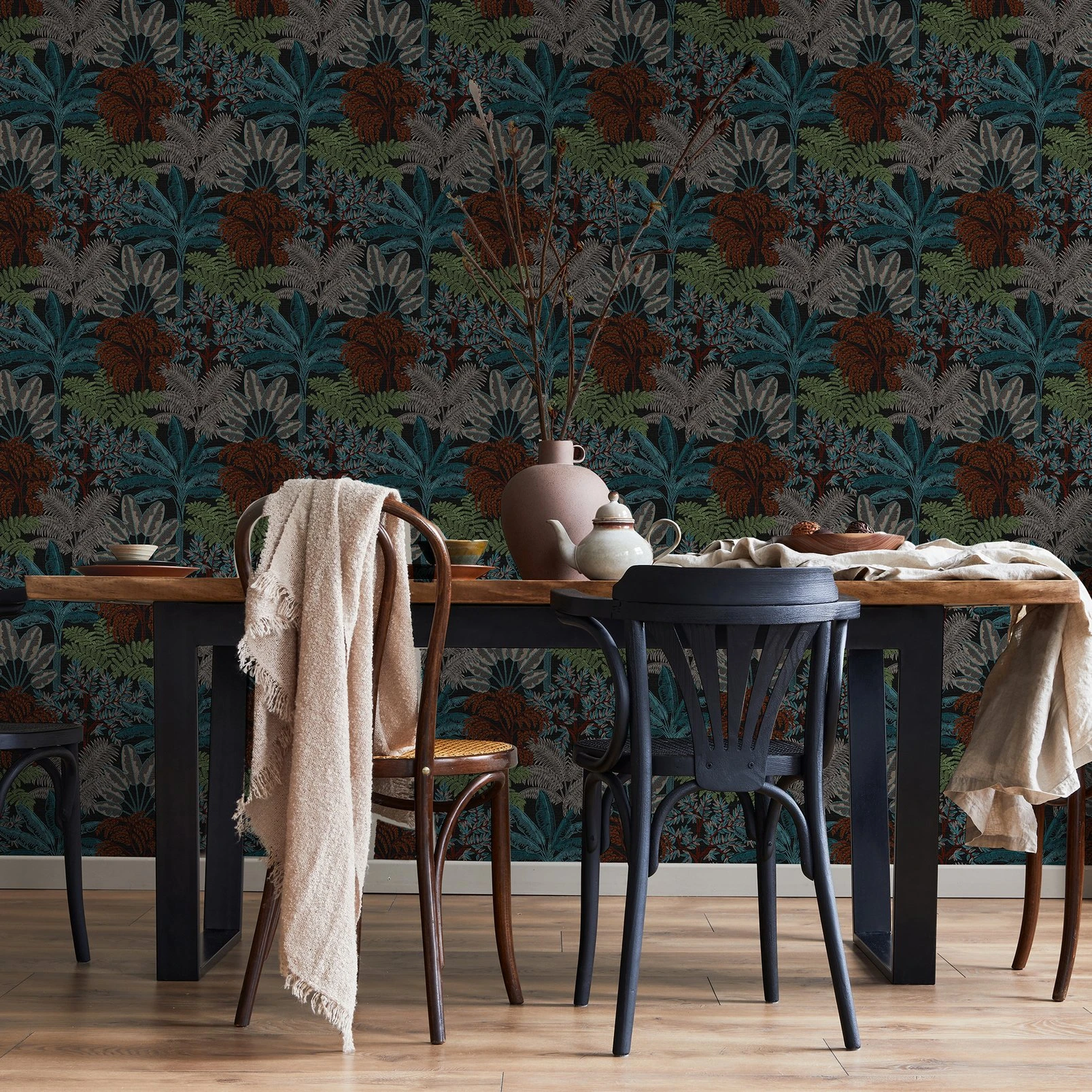 Intrigue Twilight Wallpaper - 127619_ROOMSET_INTRIGUE TWILIGHT_01.jpg