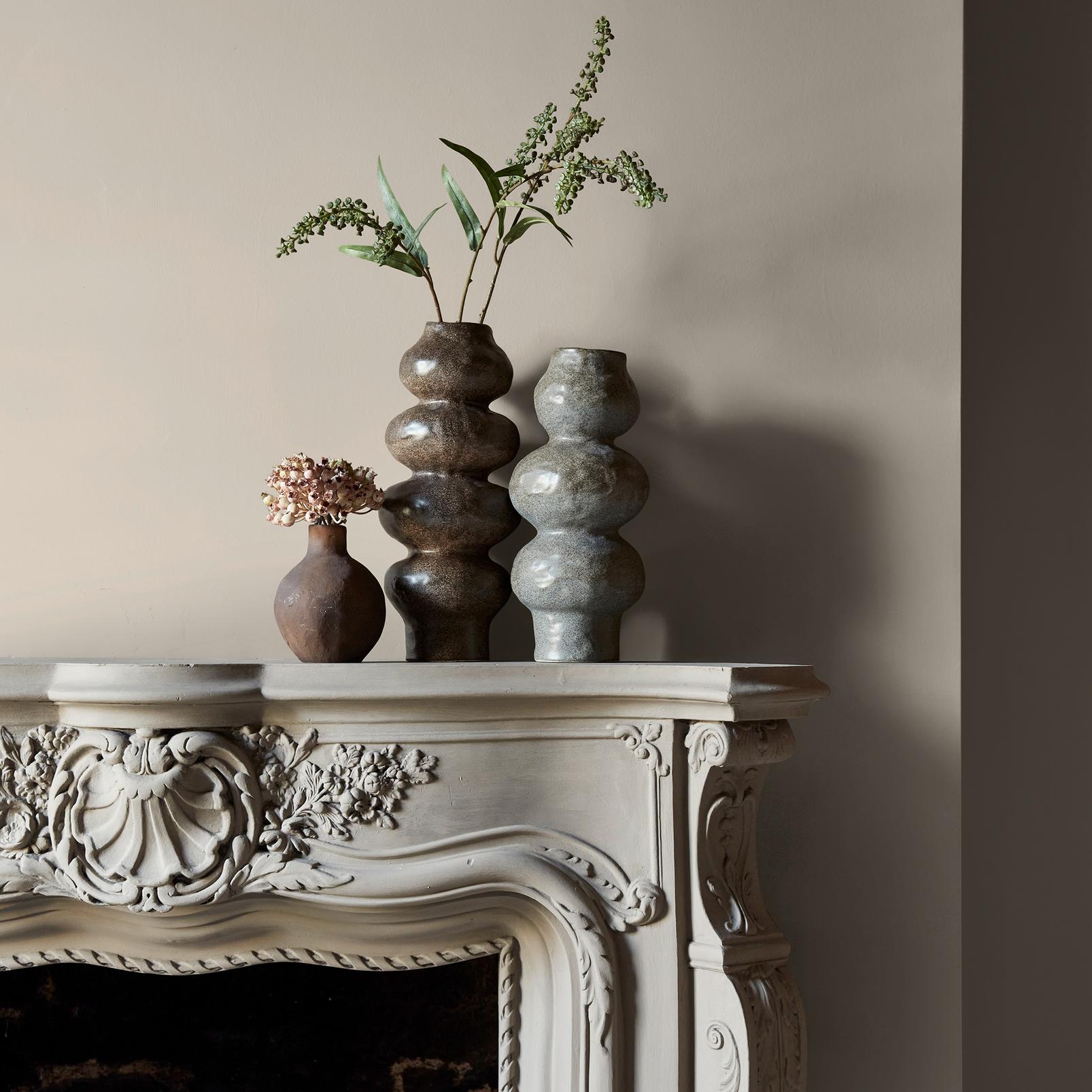 Abigail Ahern Loch Reeds Paint - 131479_DETAIL_LOCH REEDS_04.jpg