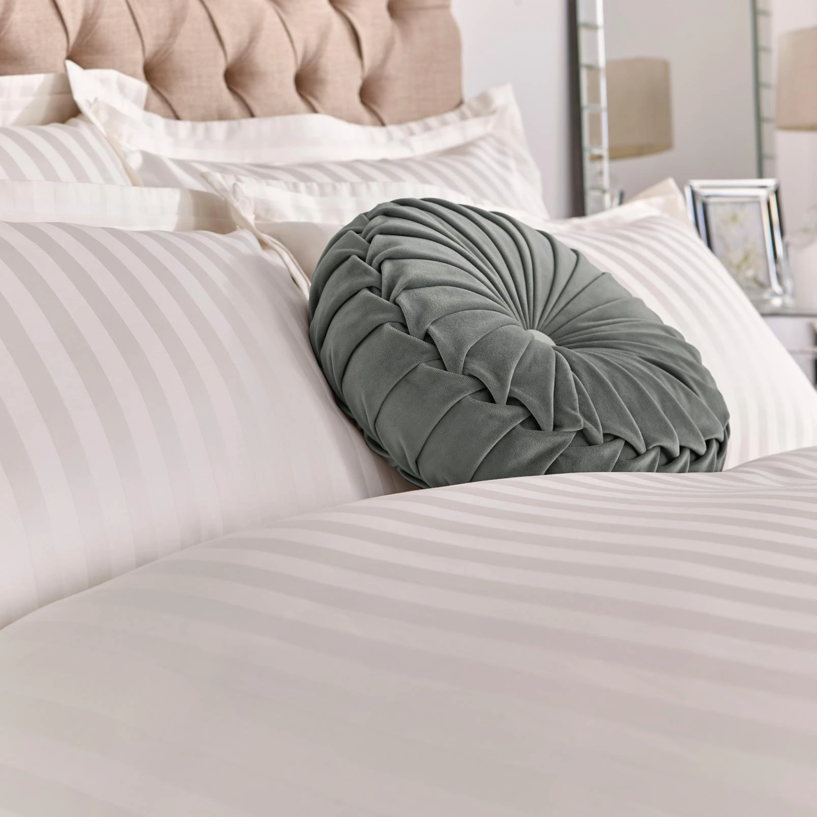 Shalford Cream Duvet Cover Set - LASHAL02DQ_CAMEO_SHALFORD CREAM_01.jpg