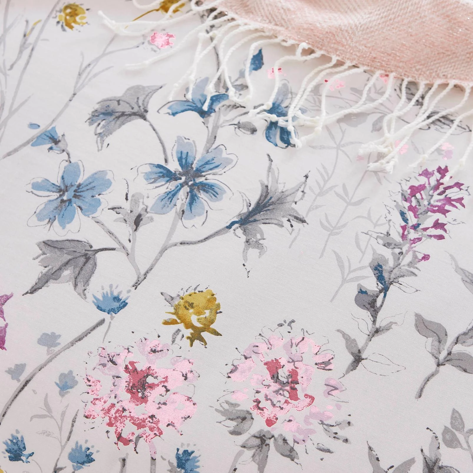 Wild Meadow Multi Duvet Cover Set - LAWILDM01DQ_CAMEO_WILD MEADOW MULTI_02.jpg