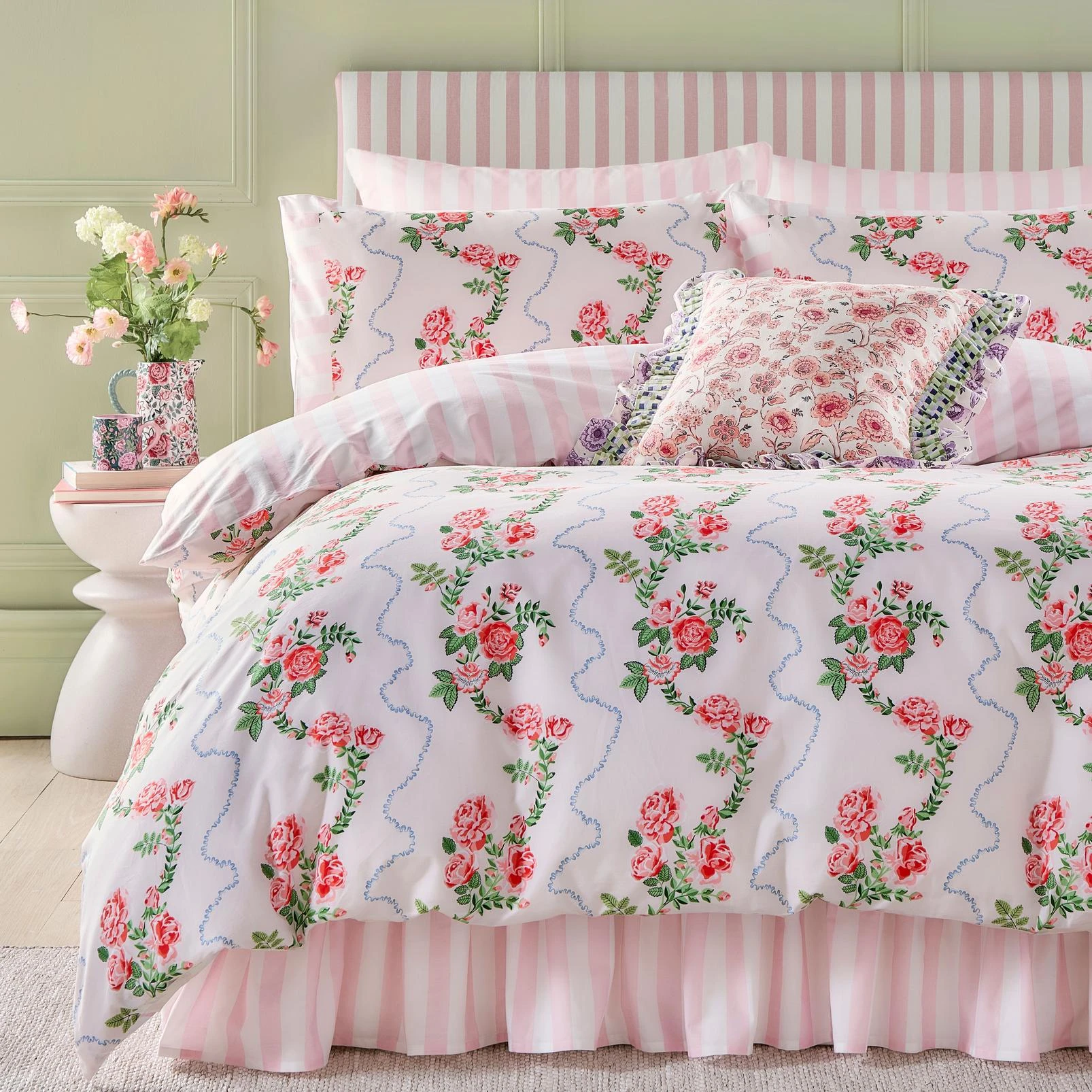 Rose Flutter Pink Duvet Cover Set - CKROSEFL01DQ_ROOMSET_ROSE-FLUTTER-PINK_01.jpg