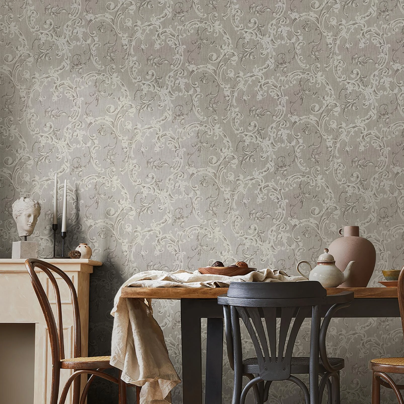 Florentine Shadow Wallpaper - 143034_ROOMSET_FLORENTINE SHADOW_01.jpg