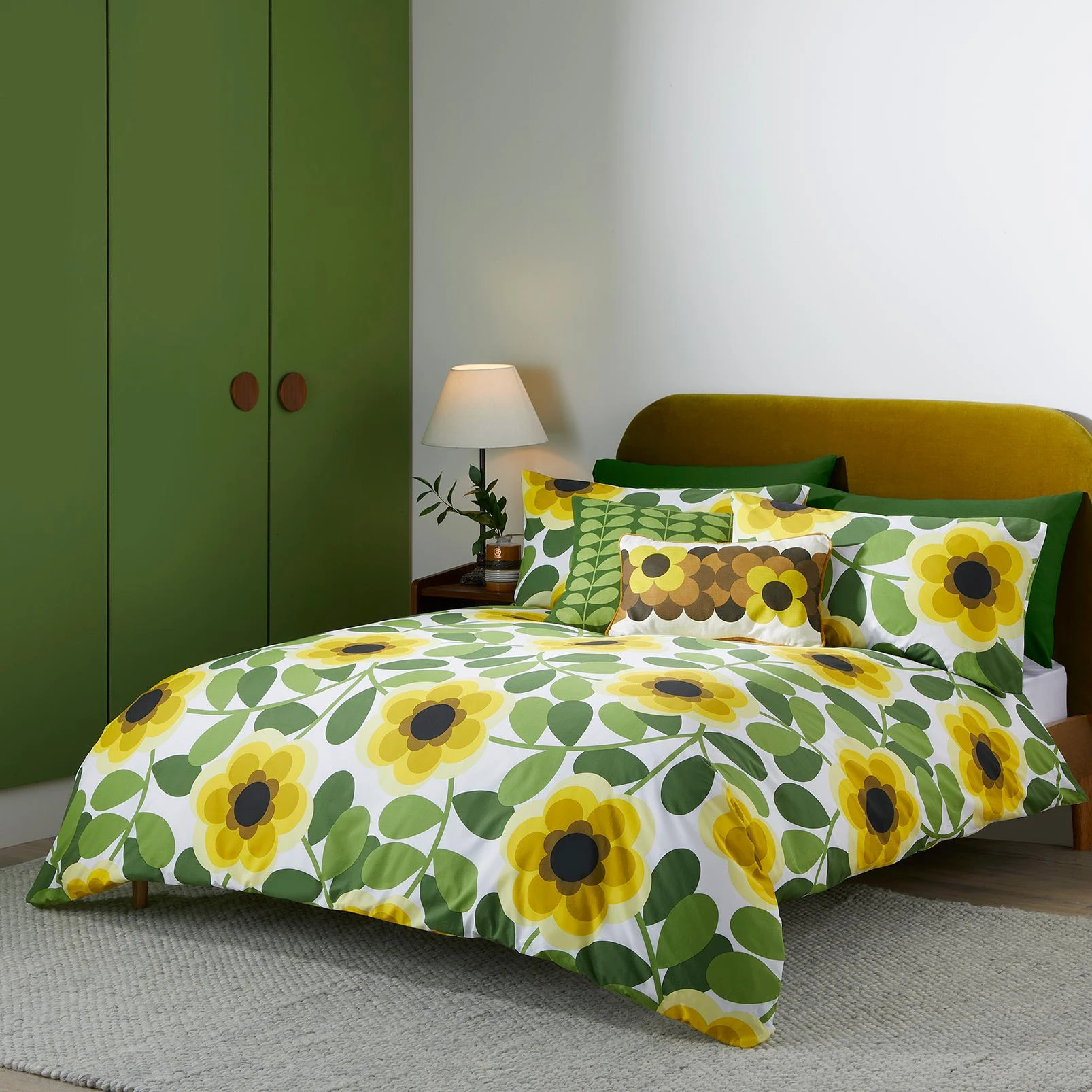 Giant Water Lily Lemon Twist Duvet Cover Set - OKGIANT01DQ_ROOMSET_GIANT_WATER_LILY_LEMON_TWIST_DOUBLE_DUVET_COVER_01.jpg