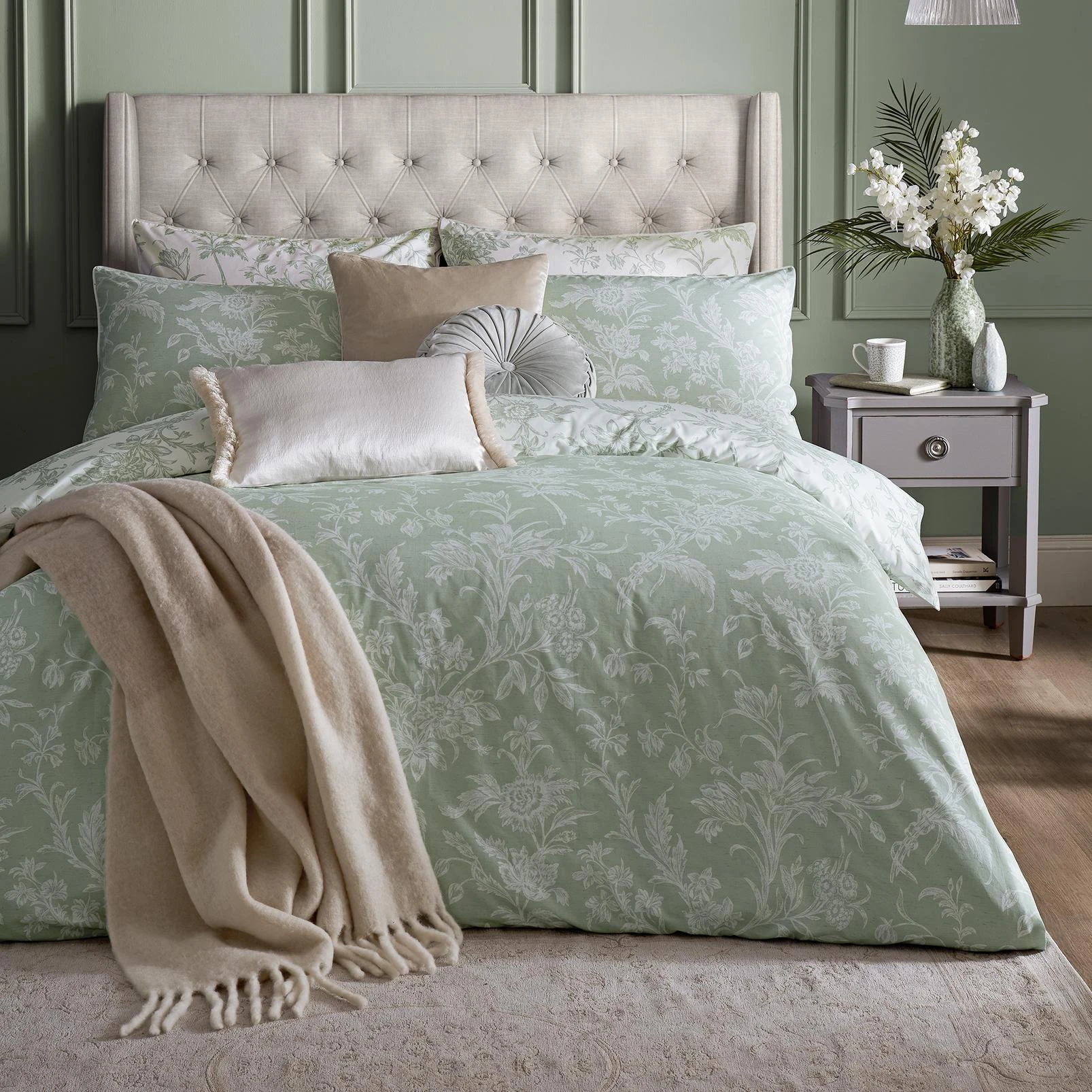 Lloyd Sage Duvet Cover Set - LALLOYD01DQ_ROOMSET_LLOYD_SAGE_DOUBLE_DUVET_COVER_01.jpg