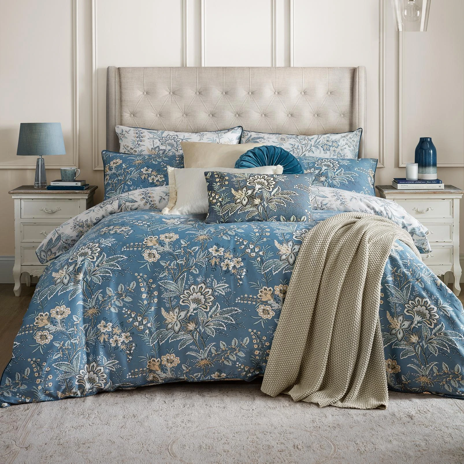 Marlbrook Dusky Seaspray Duvet Cover Set - LAMARL01DQ_ROOMSET_MARLBROOK_DUSKY_SEASPRAY_DOUBLE_DUVET_COVER_01.jpg
