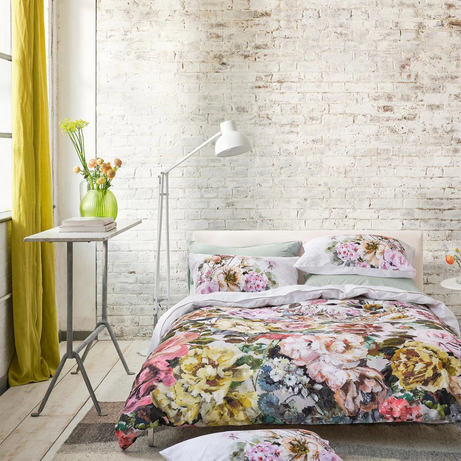 Grandiflora Rose Duvet Cover Set - DGGRANDIF01DQ_ROOMSET_GRANDIFLORA_ROSE_DOUBLE_DUVET_COVER_01.jpg