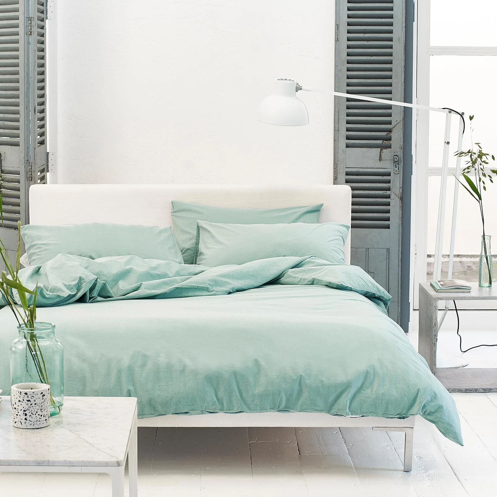 Loweswater Porcelain Green Duvet Cover Set - DGLOWESW03DQ_ROOMSET_LOWESWATER_PORCELAIN_GREEN_DOUBLE_DUVET_COVER_01.jpg