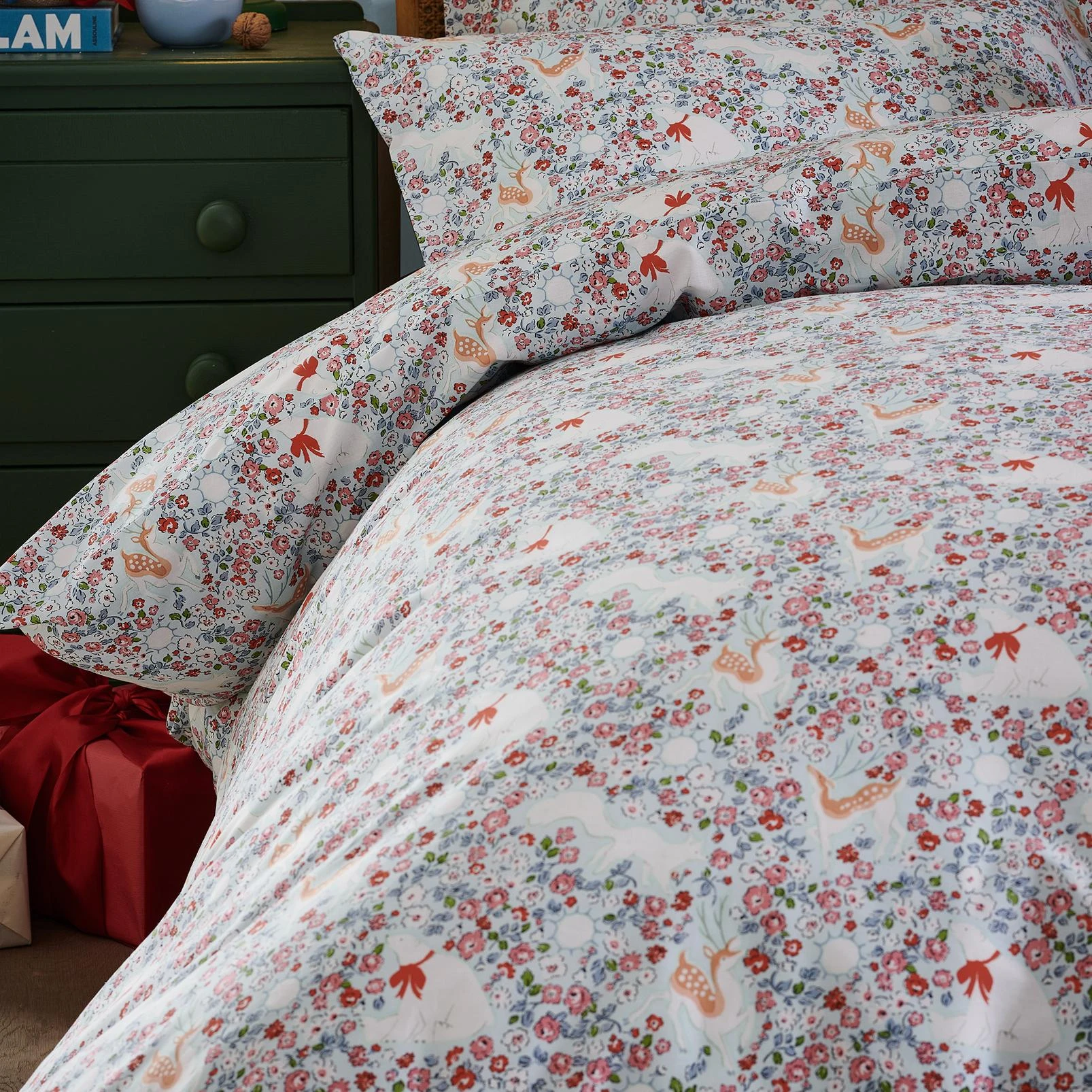 Polar Ditsy Icy Blue Duvet Cover Set - CKPOLARD01DQ_CAMEO_POLAR_DITSY_ICY_BLUE_DOUBLE_DUVET_COVER_01.jpg