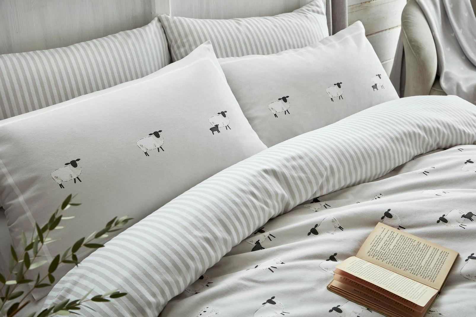 Sheep Oatmeal Duvet Cover Set - SHEEP01DQ_CAMEO_SHEEP OATMEAL OATMEAL_01.jpg