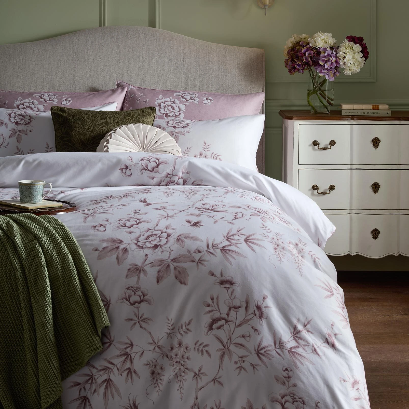 Rowsham Garden Dark Blush Duvet Cover Set - LAROWSHM02DQ_ROOMSET_ROWSHAM_GARDEN_DARK_BLUSH_DOUBLE_DUVET_COVER_02.jpg
