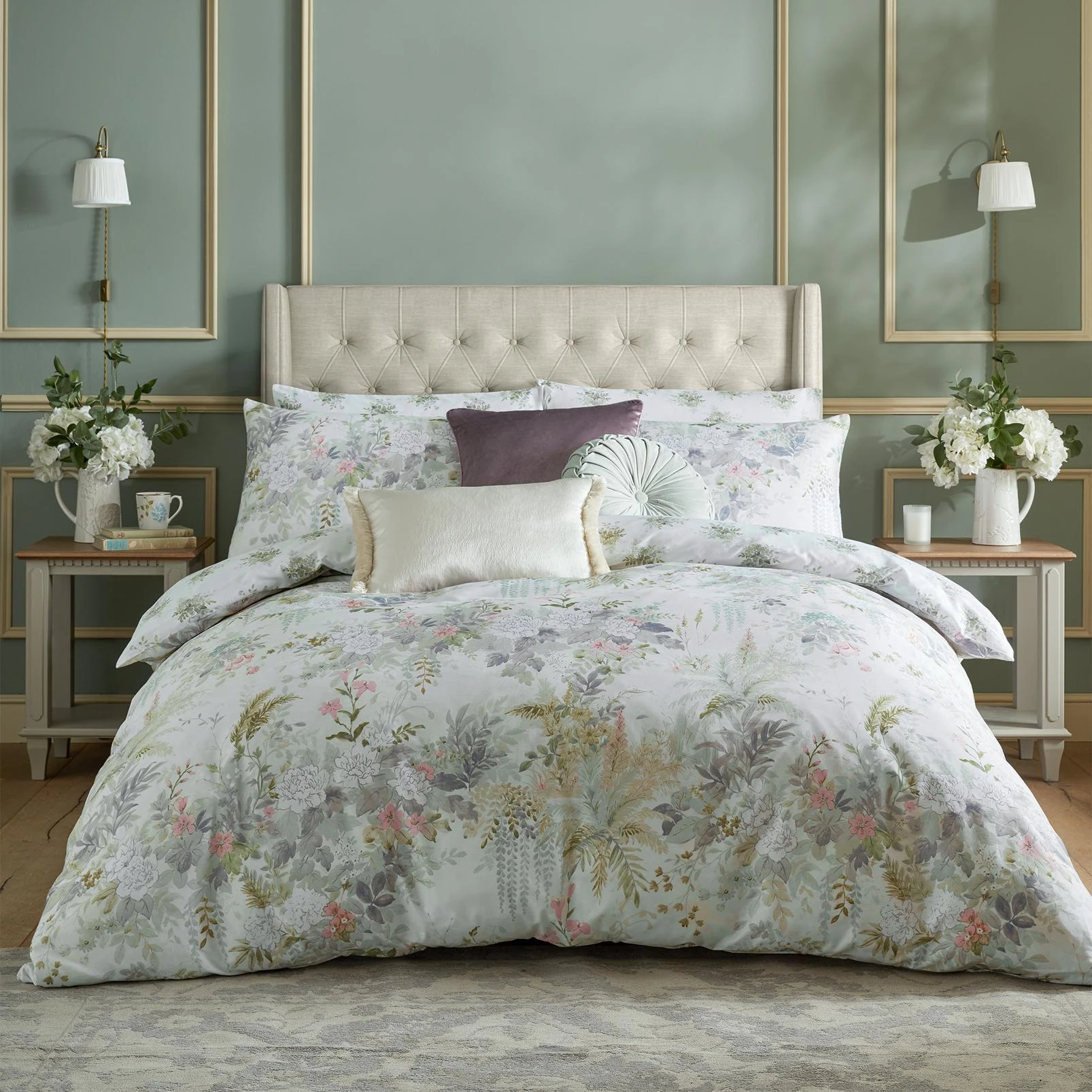 Linlithgow Pale Lavender Duvet Cover Set - LALINLIT01DQ_ROOMSET_LINLITHGOW_PALE_LAVENDER_DOUBLE_DUVET_COVER_01.jpg