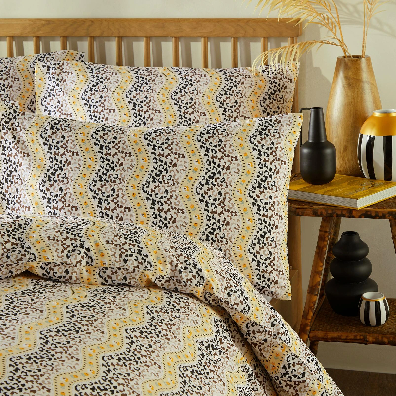 Leopard Wiggle Espresso Duvet Cover Set - CKLEO01DQ_CAMEO_LEOPARD_WIGGLE_ESPRESSO_DOUBLE_DUVET_COVER_01.jpg