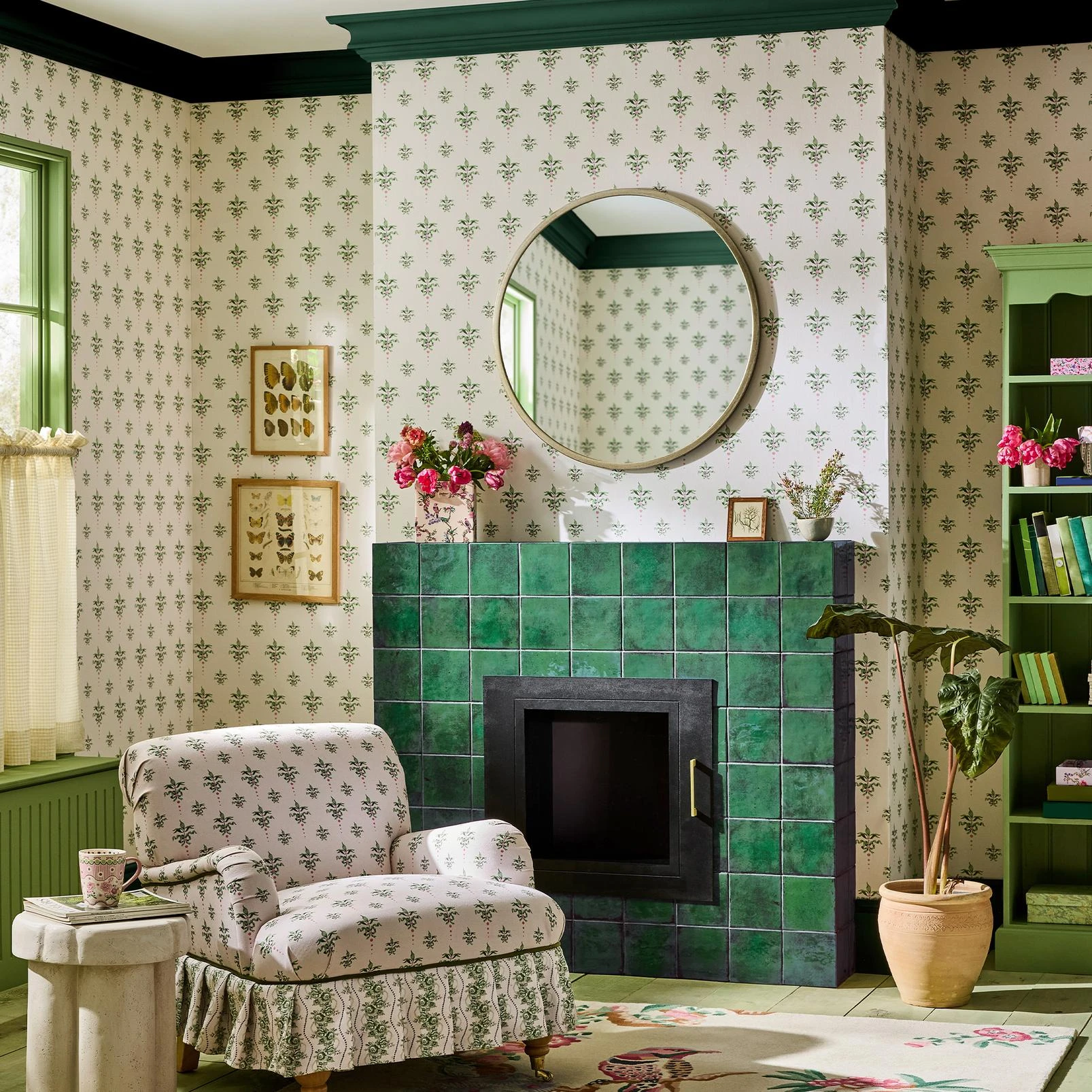 Cath Kidston Cath Crest Cream Wallpaper - 145321_ROOMSET_CATH CREST CREAM_01.jpg