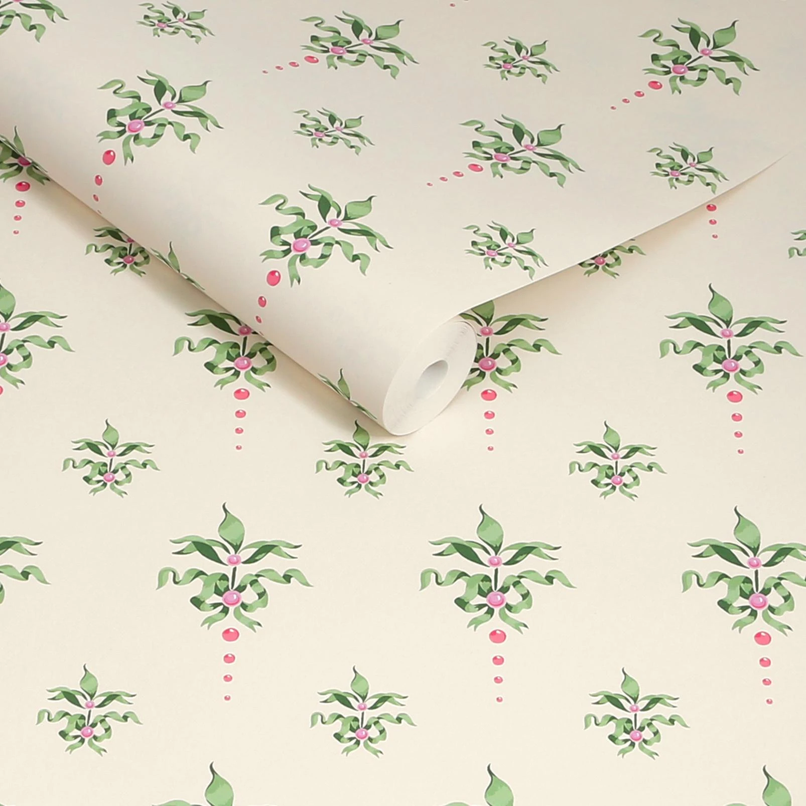 Cath Kidston Cath Crest Cream Wallpaper - 145321_ROLLSHOT_CATH CREST CREAM_01.jpg