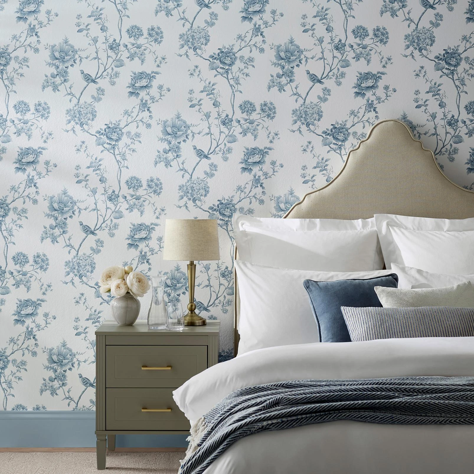 Martha Stewart Floral Vine Porcelain Blue Wallpaper - 146810_ROOMSET_FLORAL VINE PORCELAIN BLUE_01.jpg