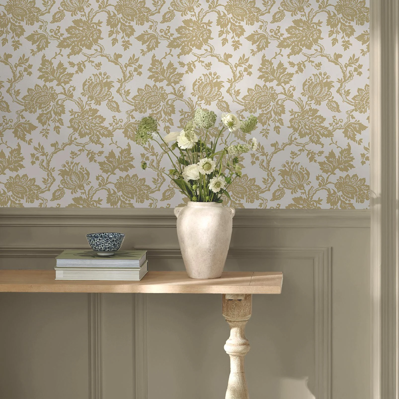 Martha Stewart Jacobean Antique Gold Wallpaper - 146803_ROOMSET_JACOBEAN ANTIQUE GOLD_02.jpg