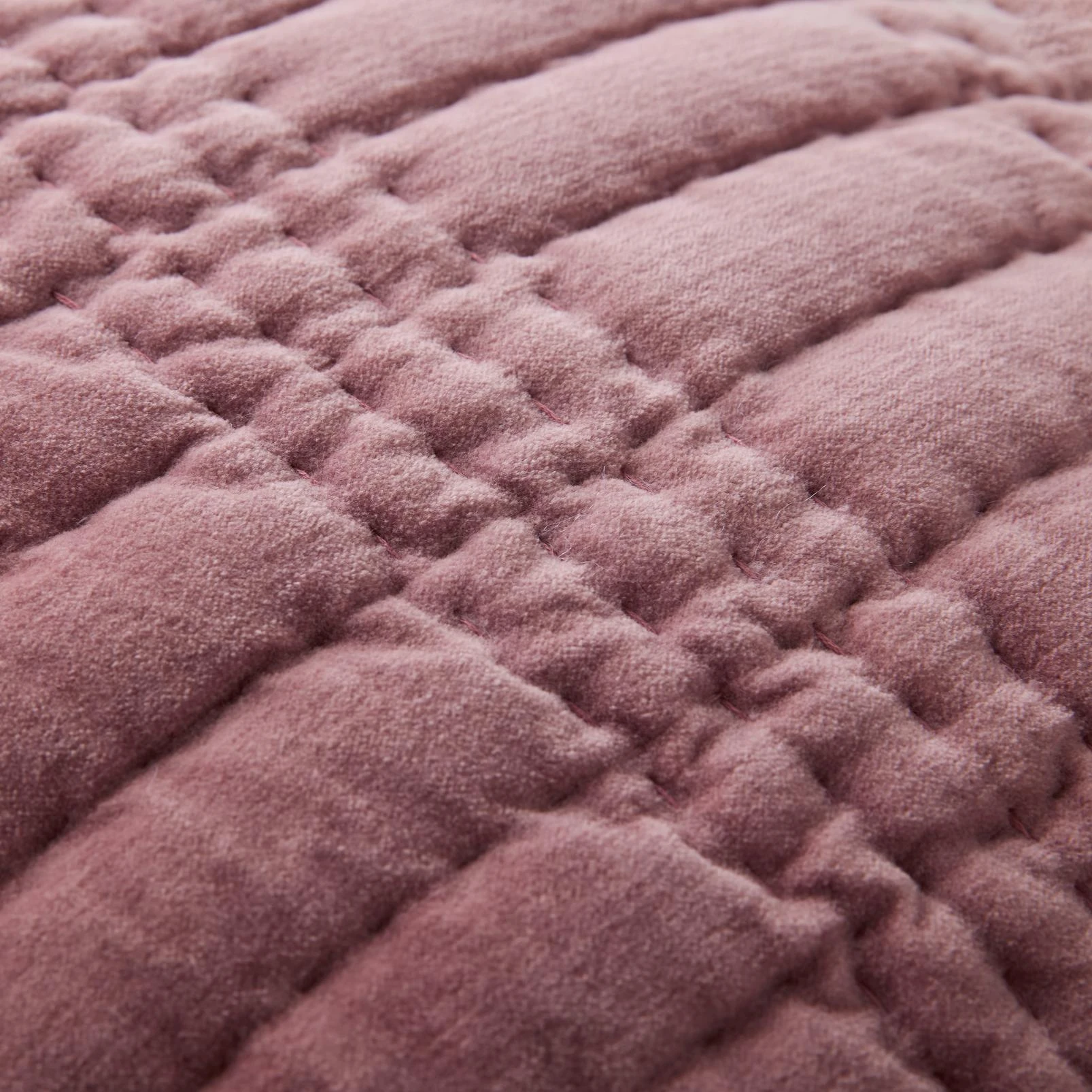 Laura Ashley Scalloped Old Rose Cushion - LASCALL0341_DETAIL_SCALLOPED_OLD_ROSE_02.jpg