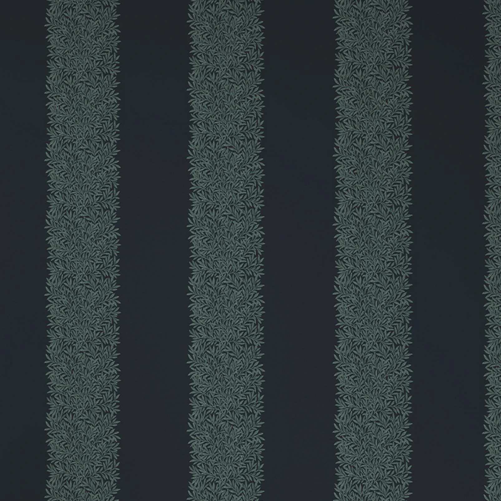 Willow Stripe Ink Blue Wallpaper - 147079_ROOMSET_WILLOW STRIPE INK BLUE_02.jpg