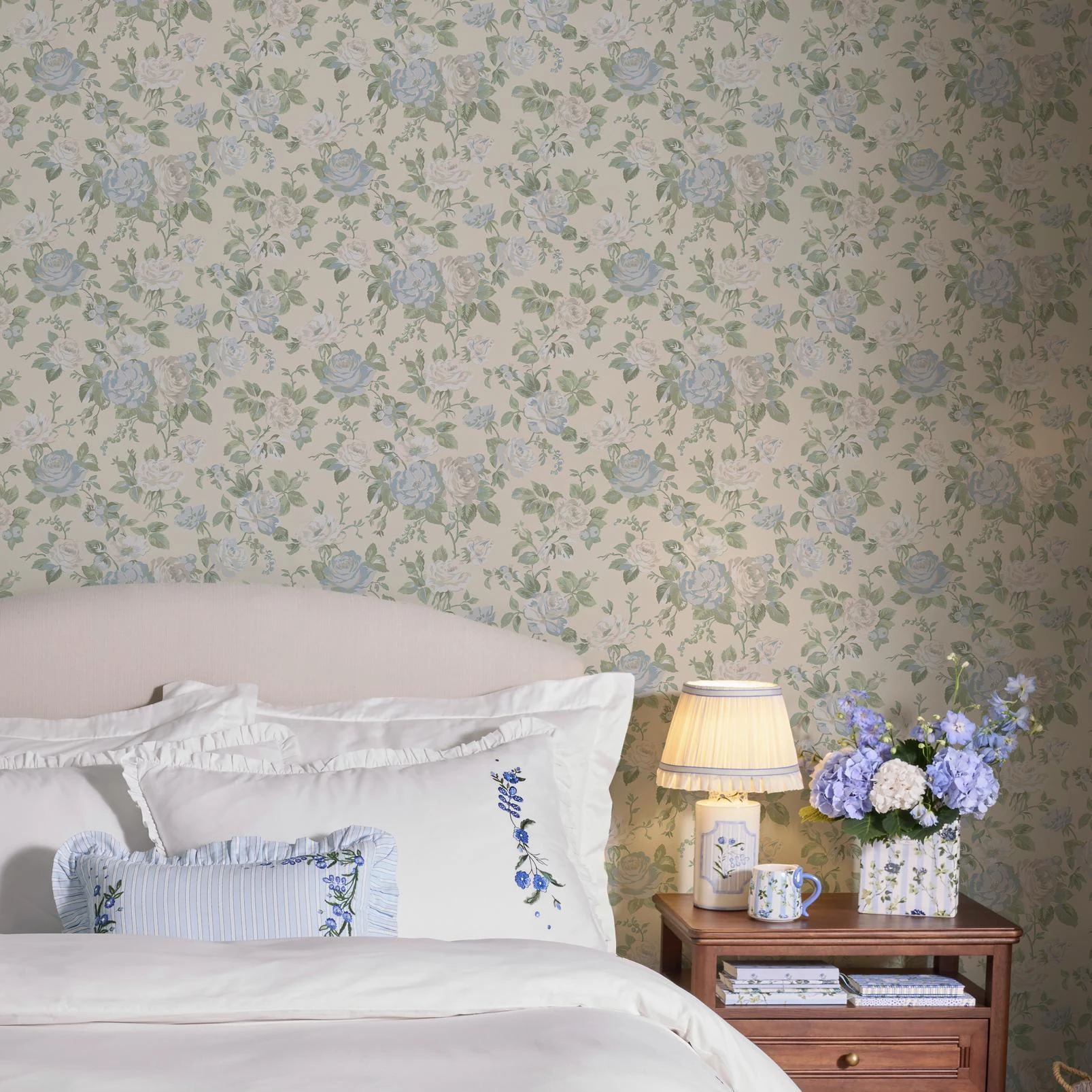 Cath Kidston Garden Rose Blue Wallpaper - 149146_ROOMSET_GARDEN ROSE BLUE_03.jpg