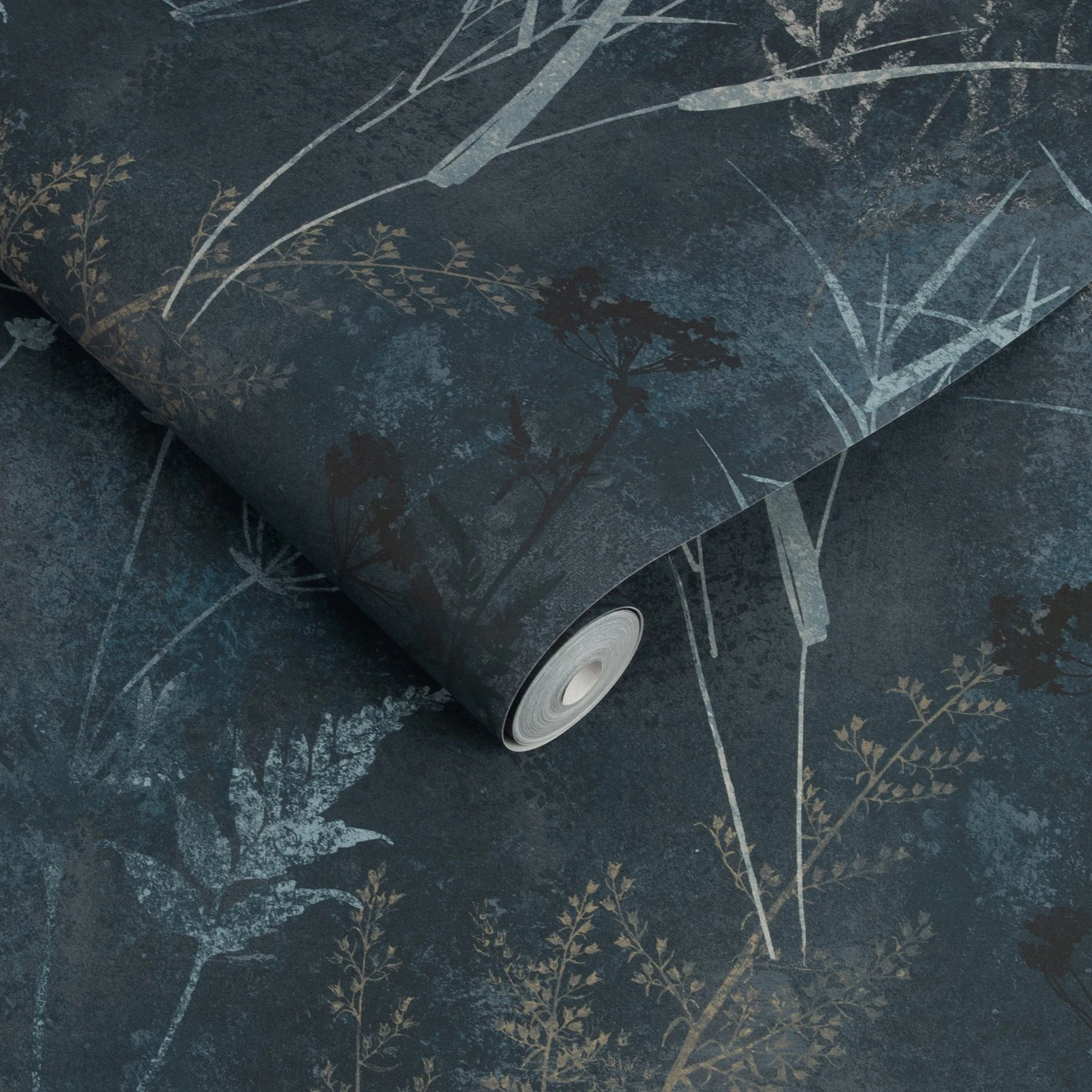 Restore Midnight Wallpaper - 115044_ROLLSHOT_RESTORE MIDNIGHT_02.jpg