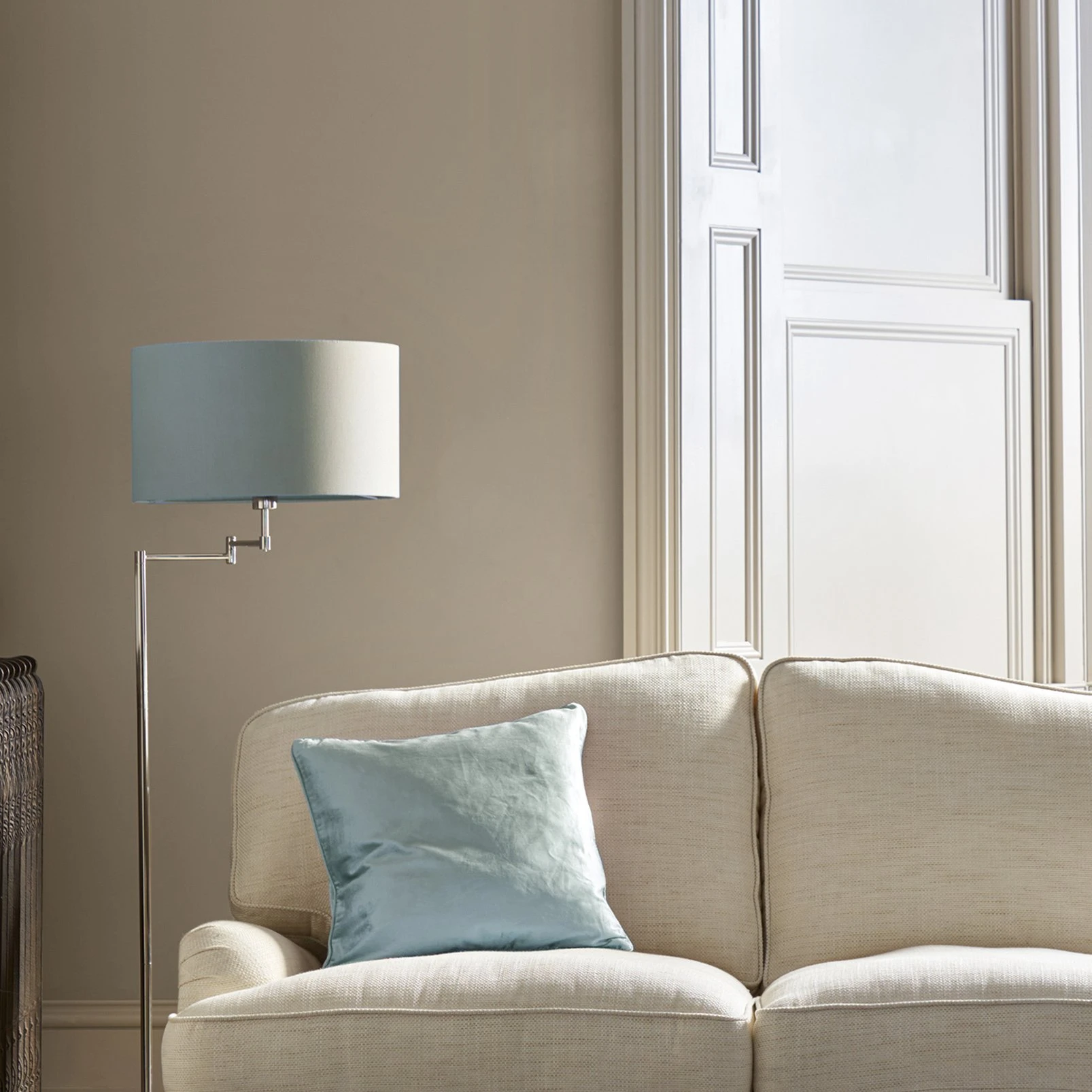 Laura Ashley Linen Paint - 113652_ROOMSET_01.jpg