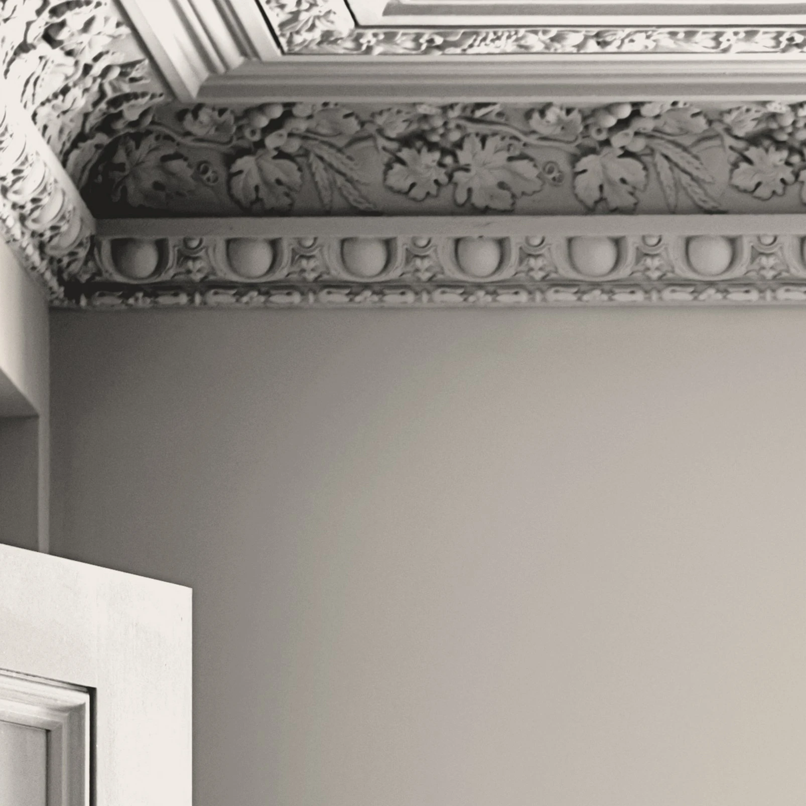 Laura Ashley Pale Sable Paint - 113664_ROOMSET_01.jpg