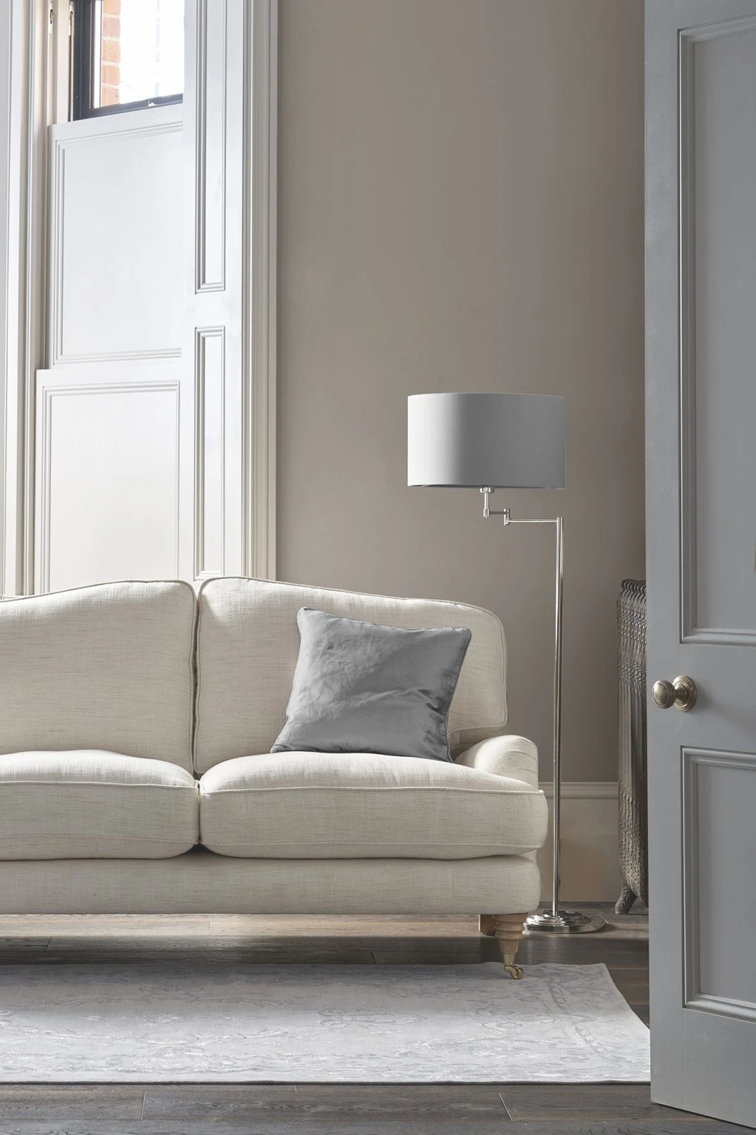 Laura Ashley Pale Ivory Paint - 113648_ROOMSET_05.jpg