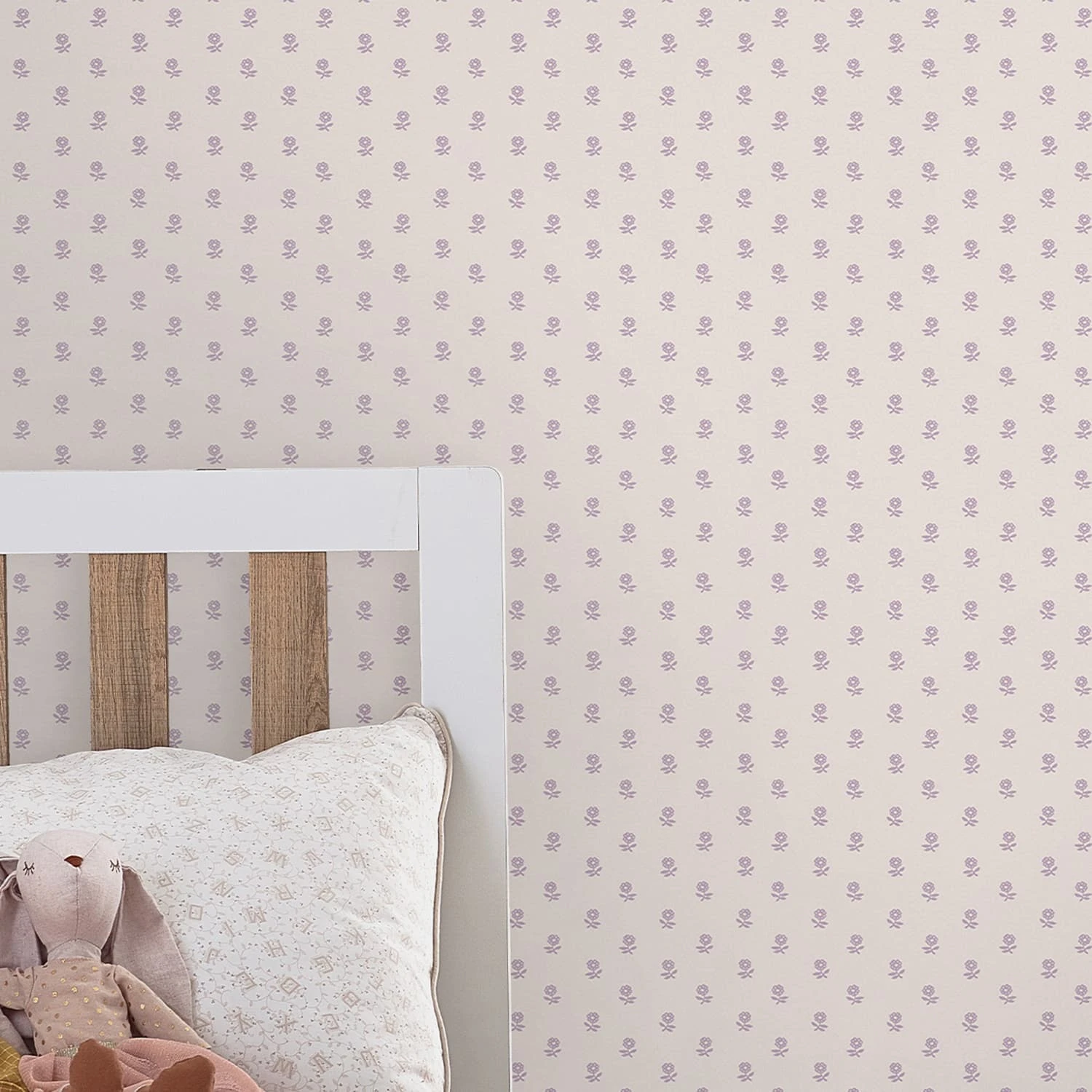 Laura Ashley Daisy Lavender Purple Wallpaper