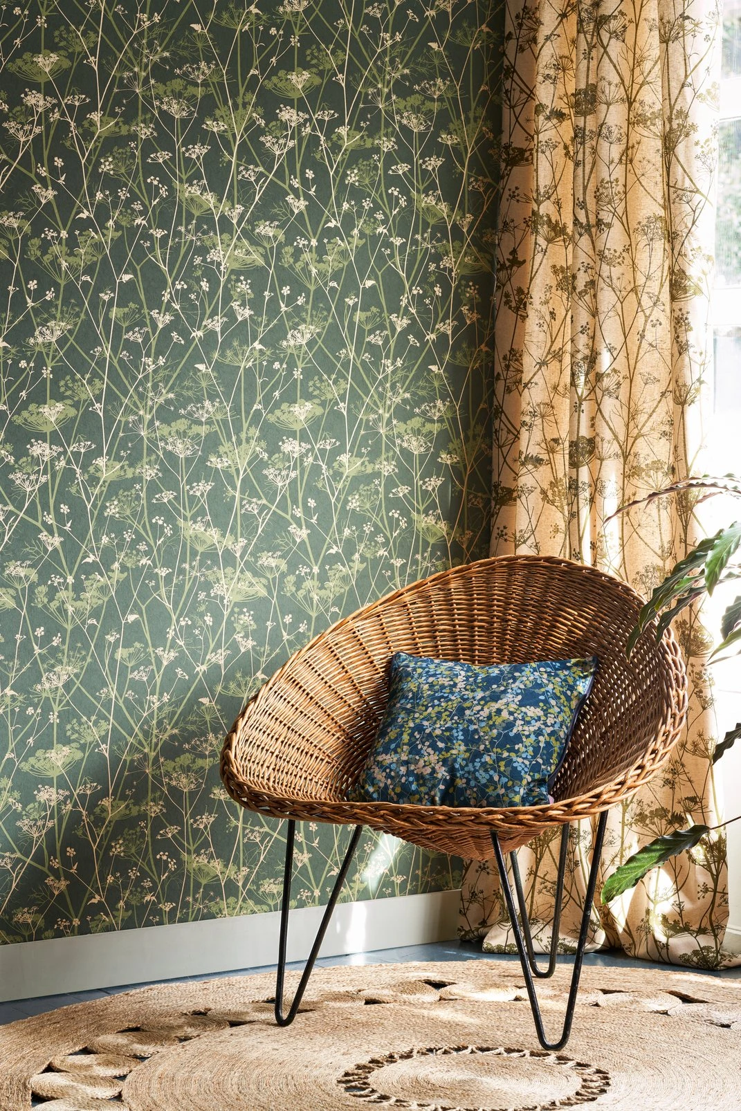 Wild Chervil Sage & Gold Wallpaper by Clarissa Hulse - 120385_ROOMSET_02.jpg