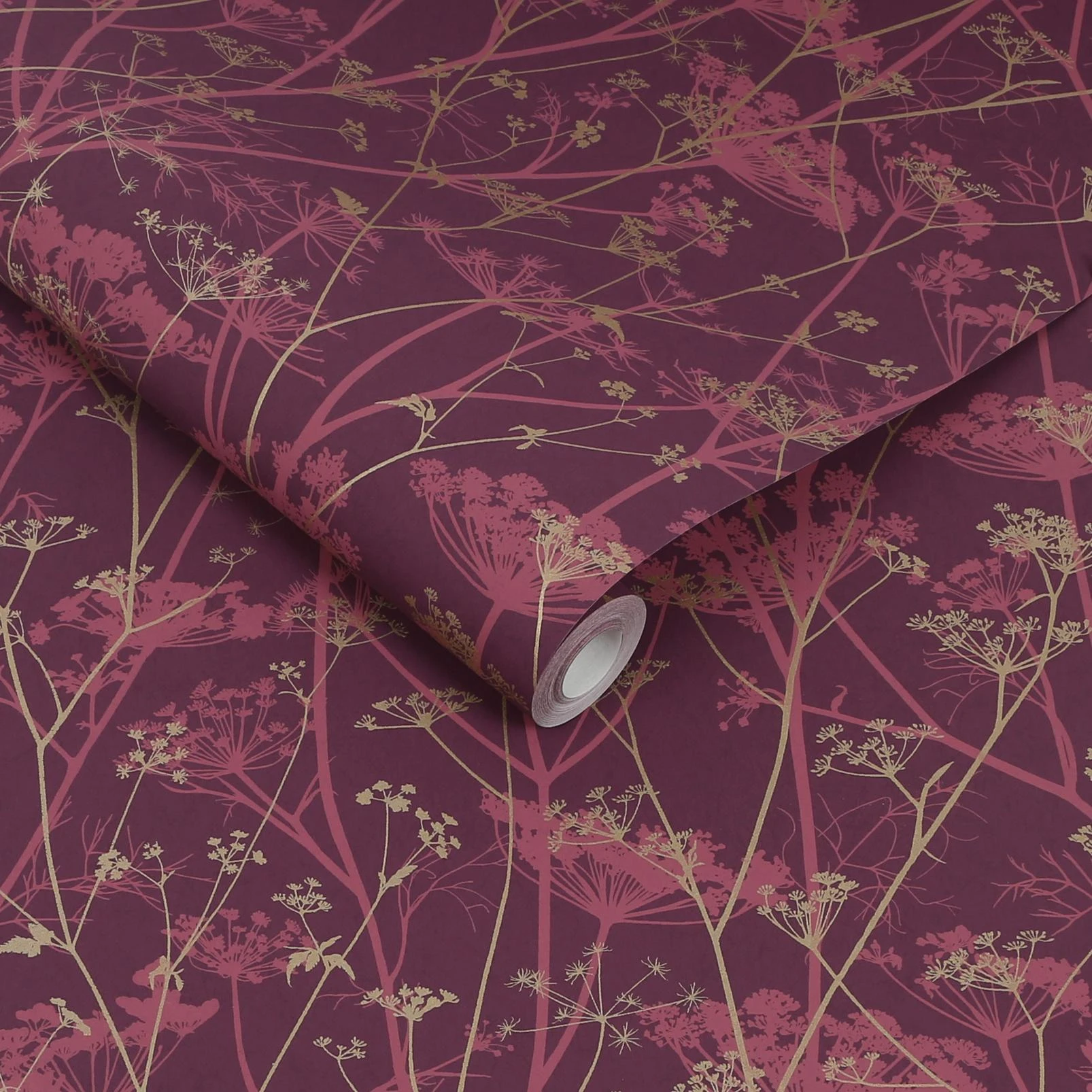 Wild Chervil Damson & Gold Wallpaper by Clarissa Hulse - 120397_ROLLSHOT_01.jpg